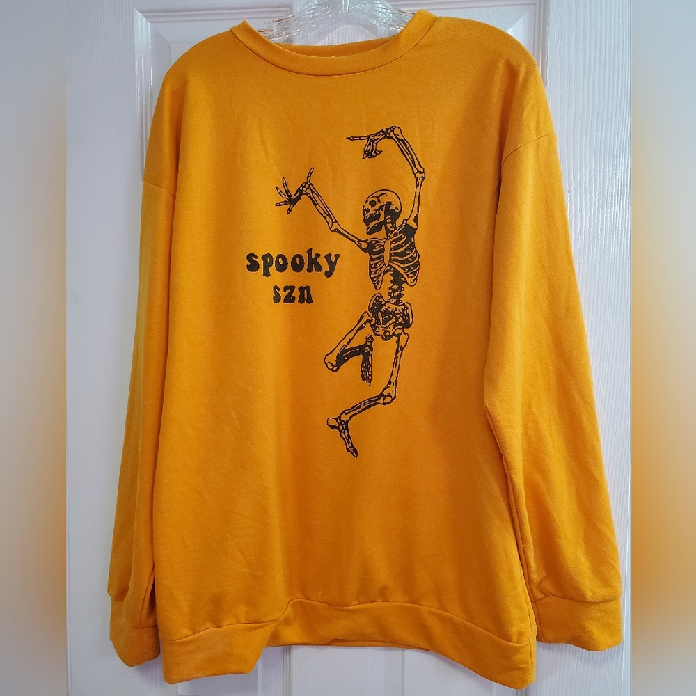 CHICYEA "Spooky Szn" Sweatshirt Size S Yellow EUC